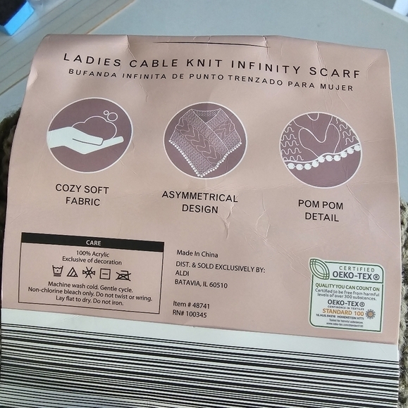 Sierra Scarf Chunky Knit Cowl Neck Gray Infinity Warmer Asymmetrical Cable knit - Picture 7 of 8